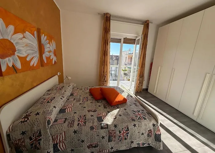 Soluzione Casa - SEA ORANGE * Pietra Ligure